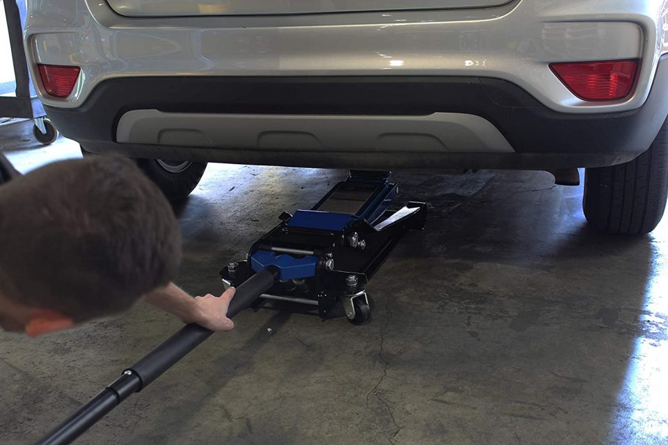 7 Best Aluminum Floor Jacks in 2021 [Updated] GarageSpot