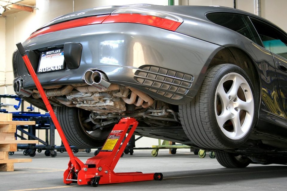 7 Best Aluminum Floor Jacks in 2022 [Updated] GarageSpot