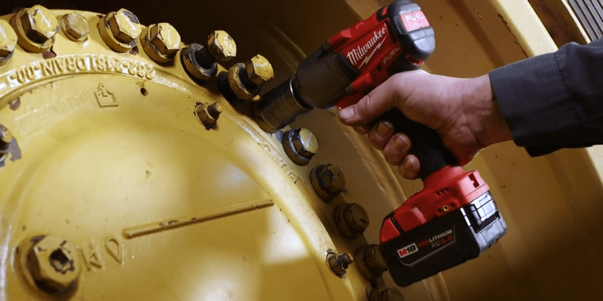 Milwaukee M18 FUEL ½” High Torque Impact Wrench Review