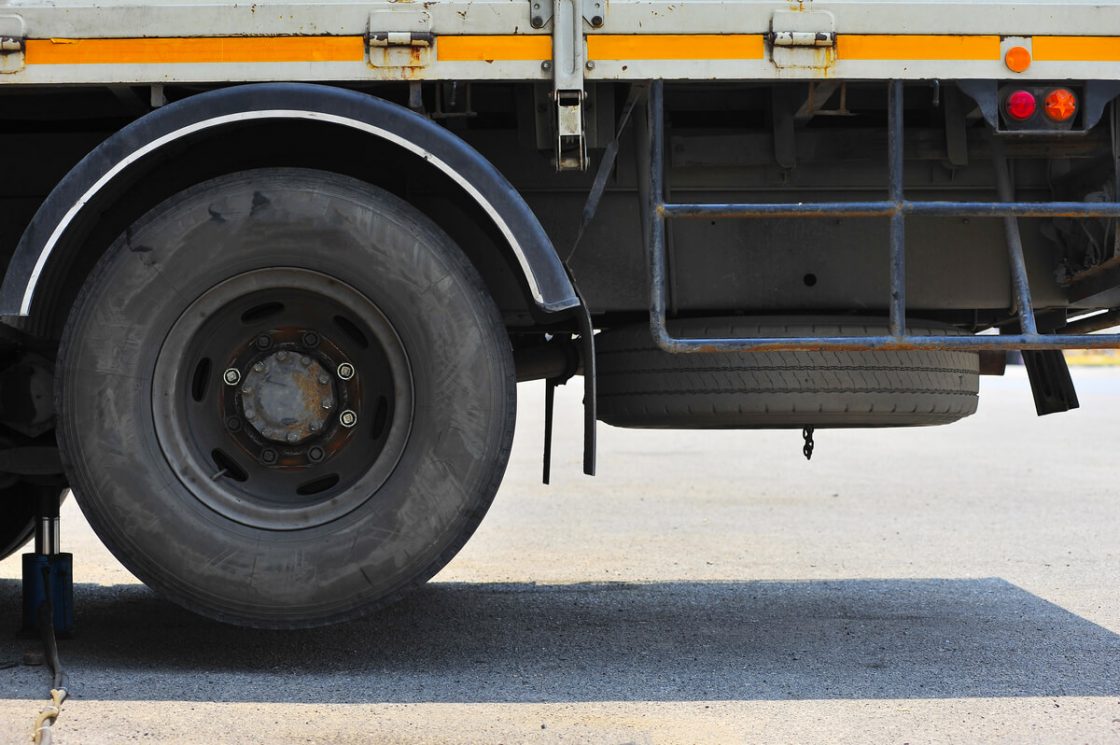 Best Bottle Jack Reviews Top Rated Models for 2022 GarageSpot