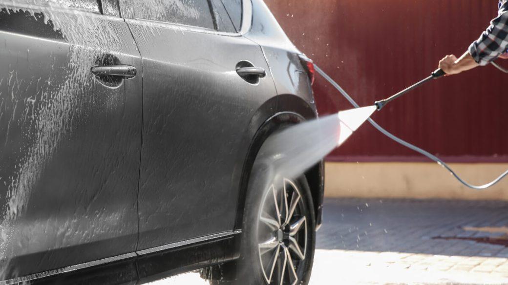 How to wash a car with pressure washer