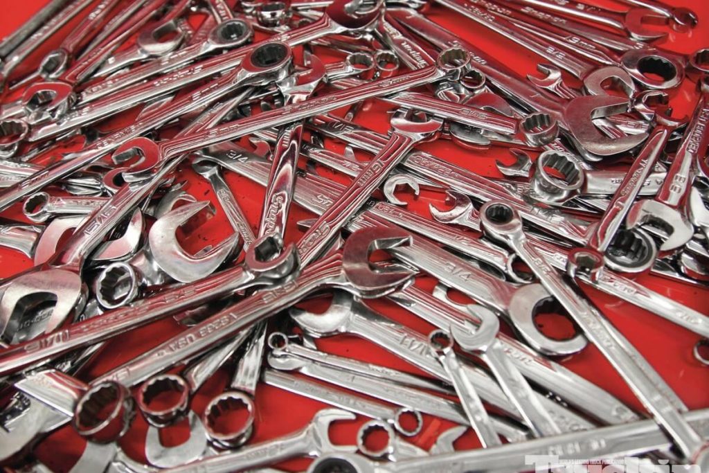 Mixed wrenches in a tool chest