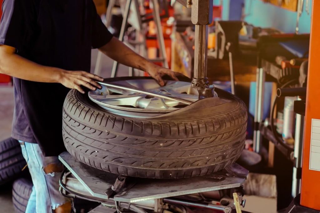 Removing tire from mag wheel